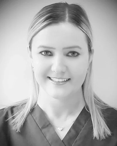 Iwana, Assistant at Lipari & Mangiameli Dentistry.